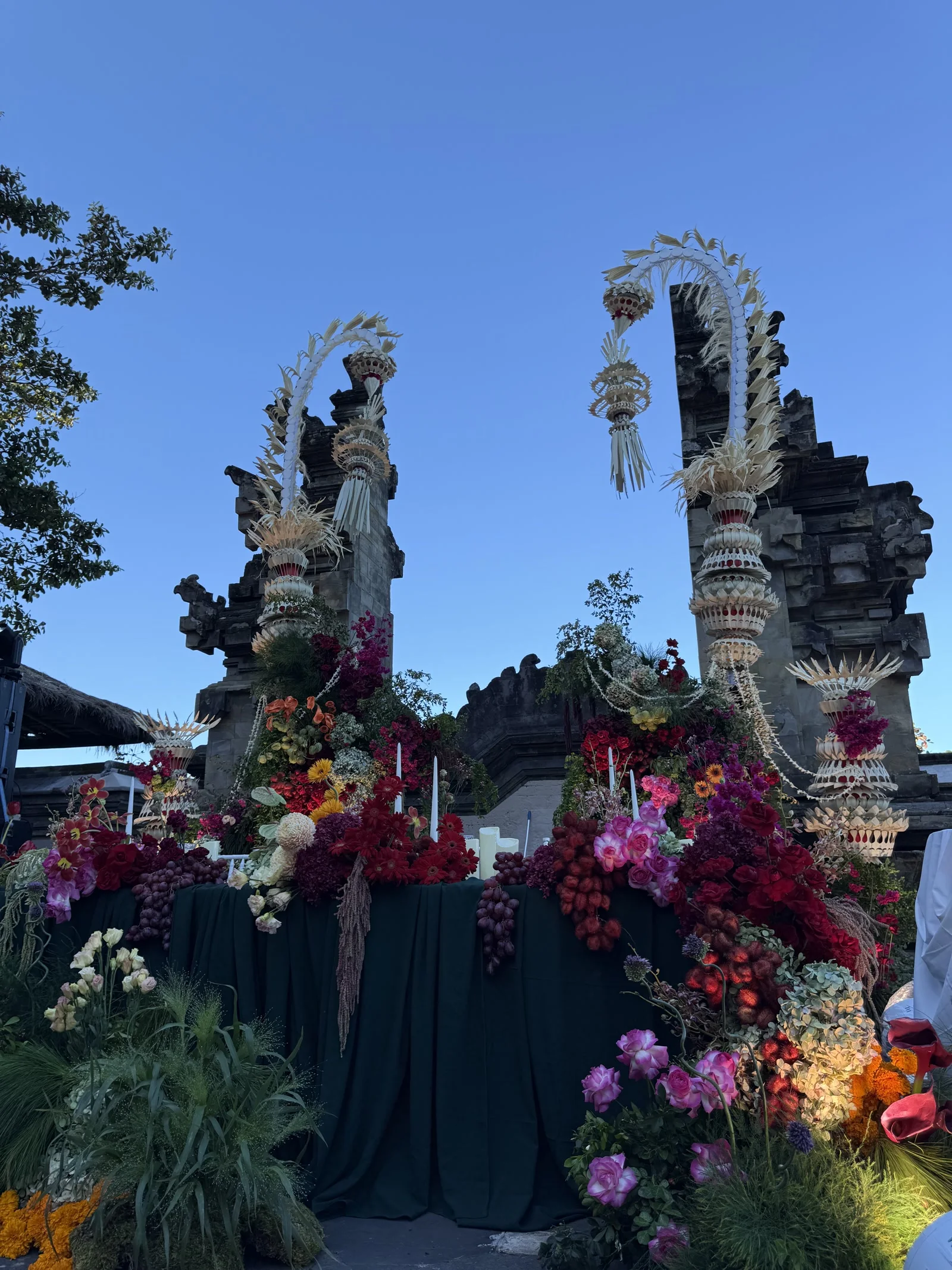Garden villa decor