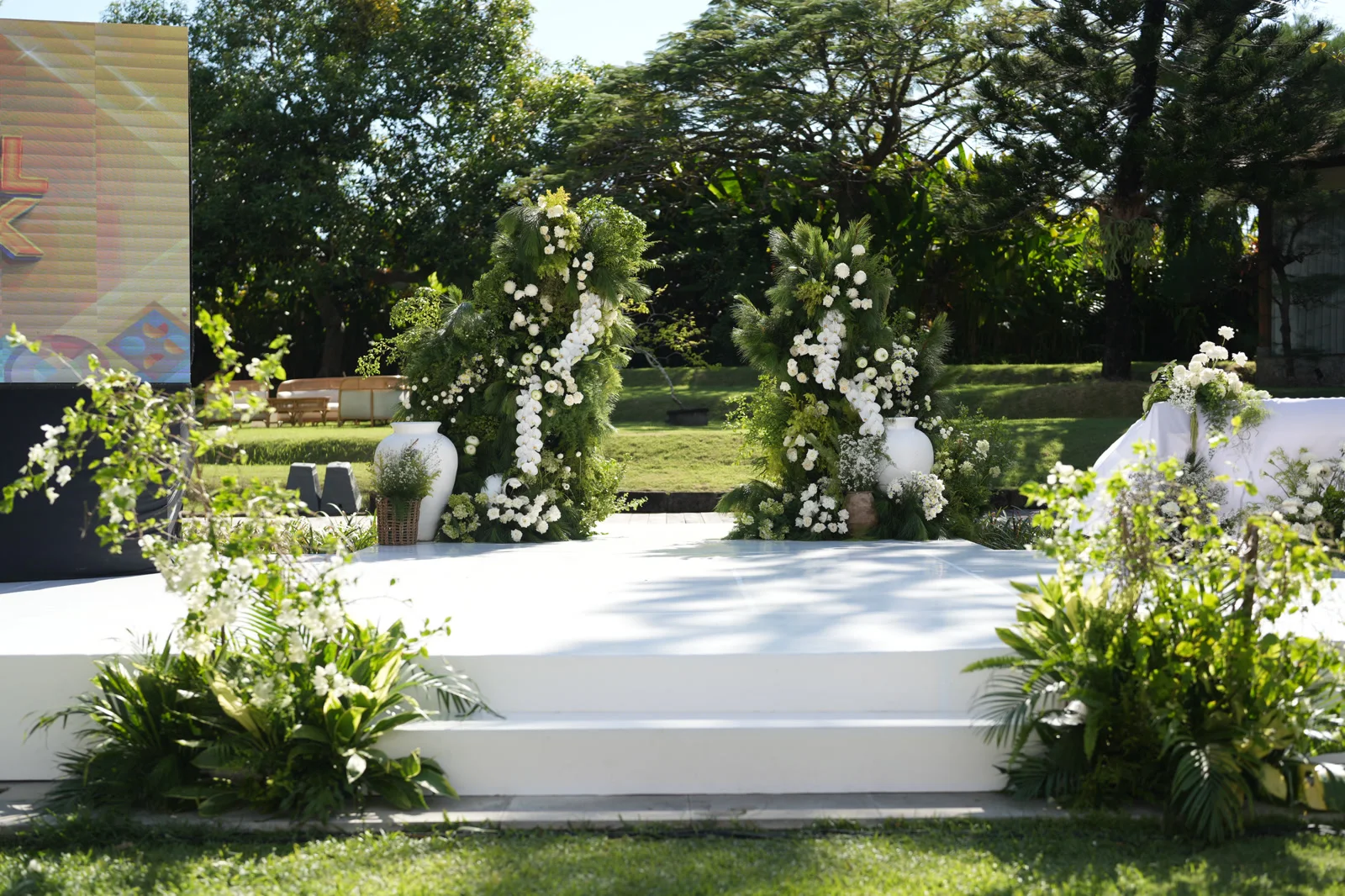 Intimate Garden reception tablescape