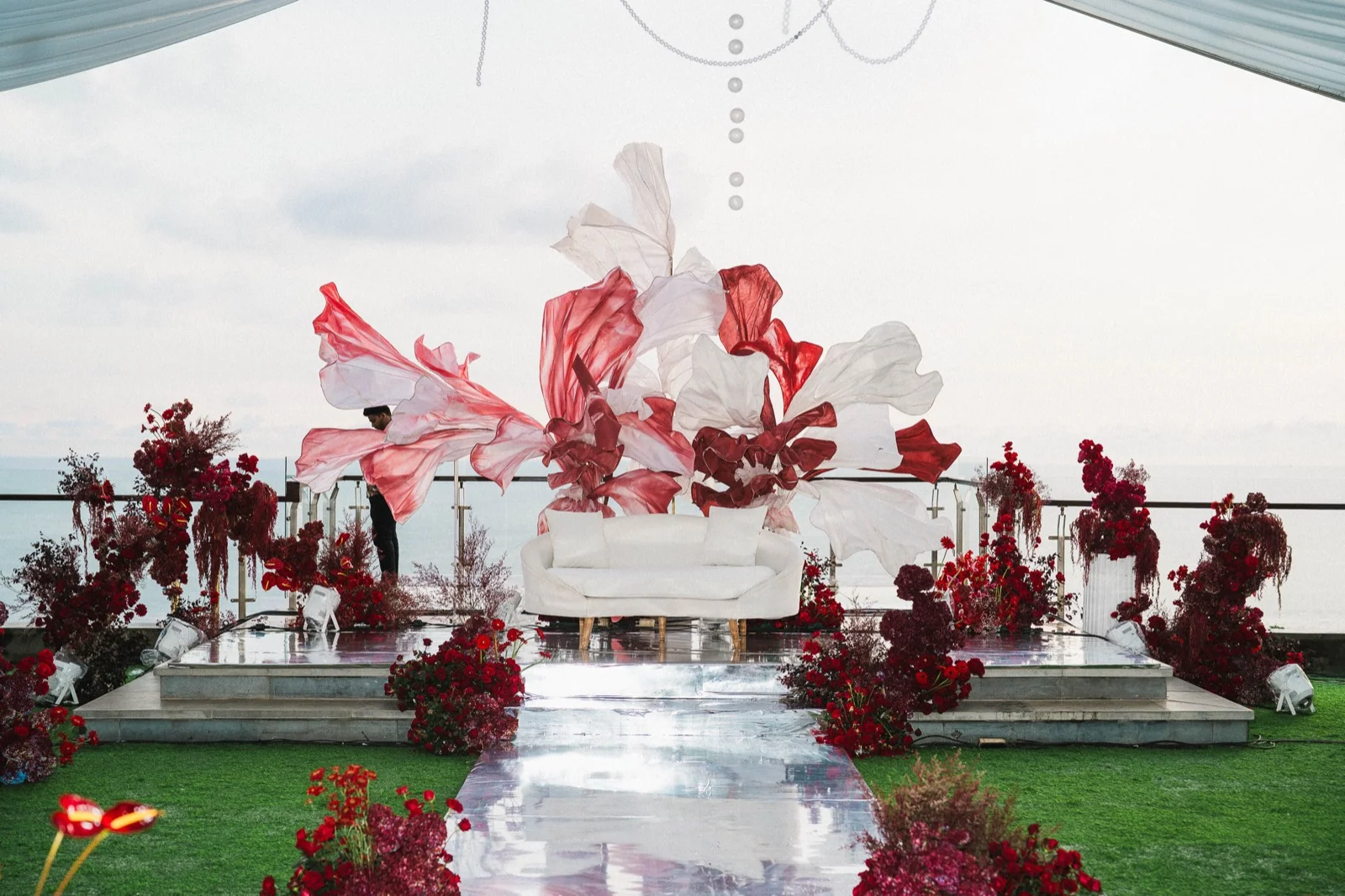Boldy Moody wedding decoration