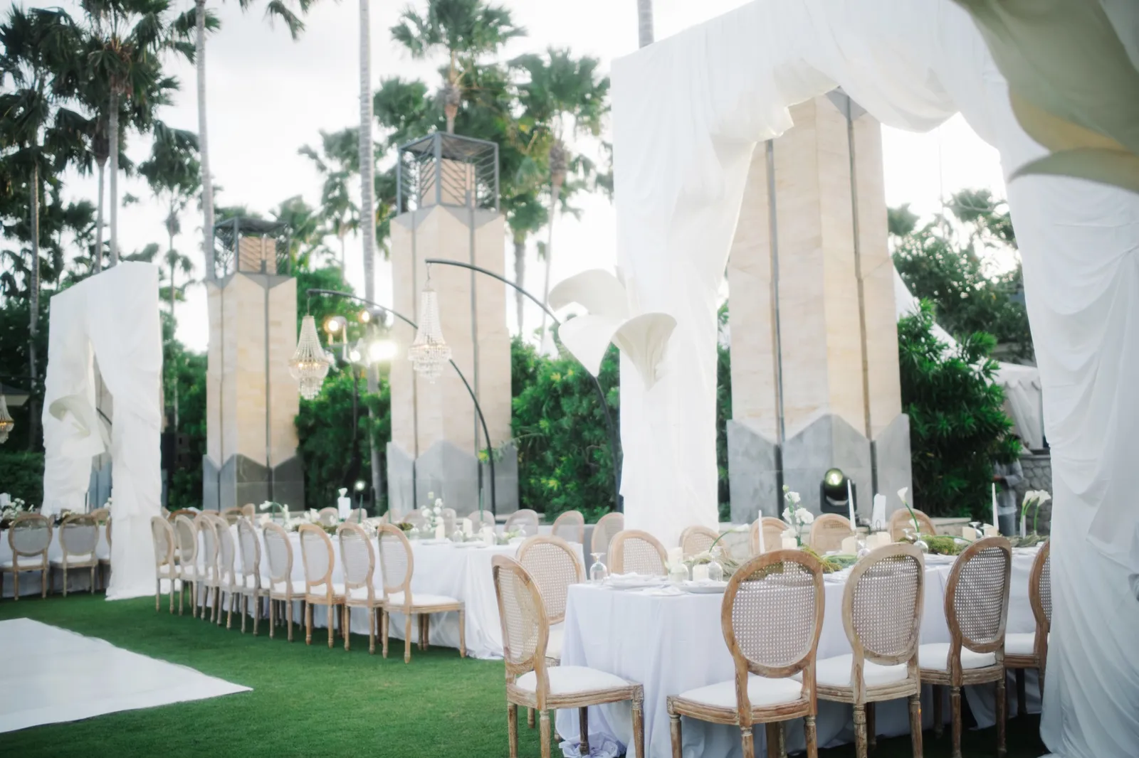 Classic White decoration 3