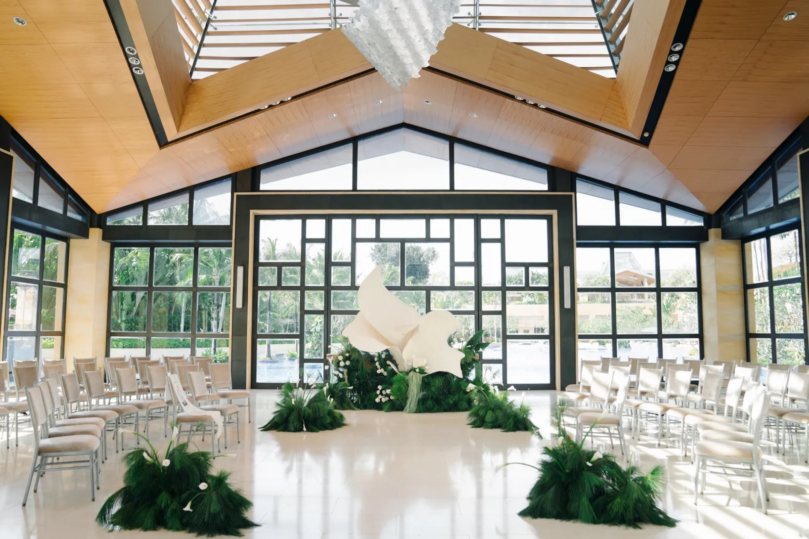 Classic White decoration 17