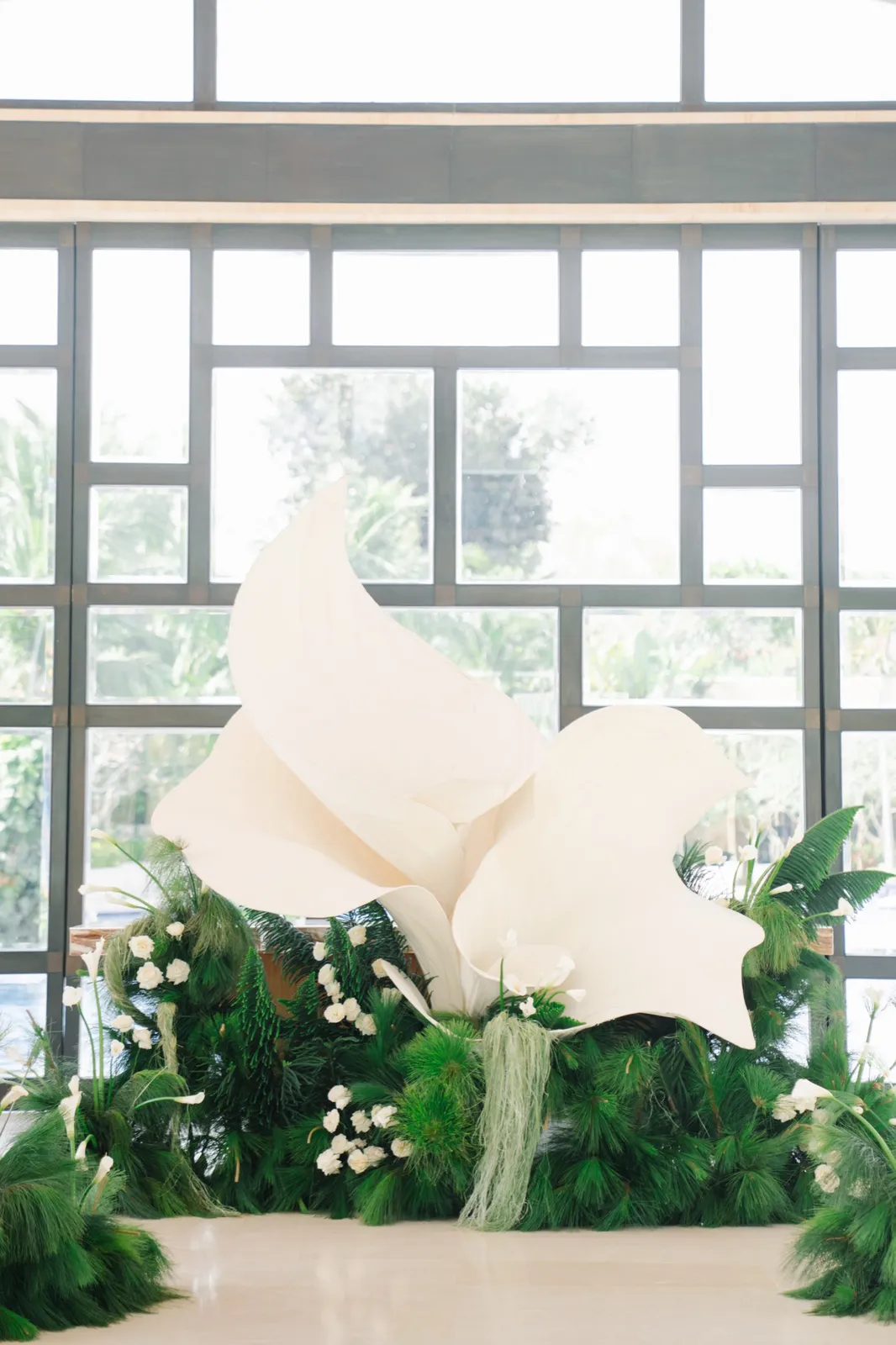 Classic White decoration 18