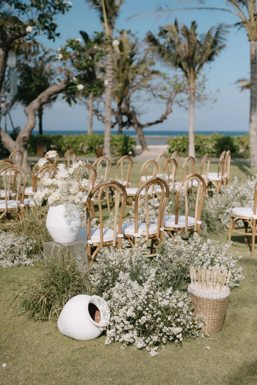 Classic White decoration 27