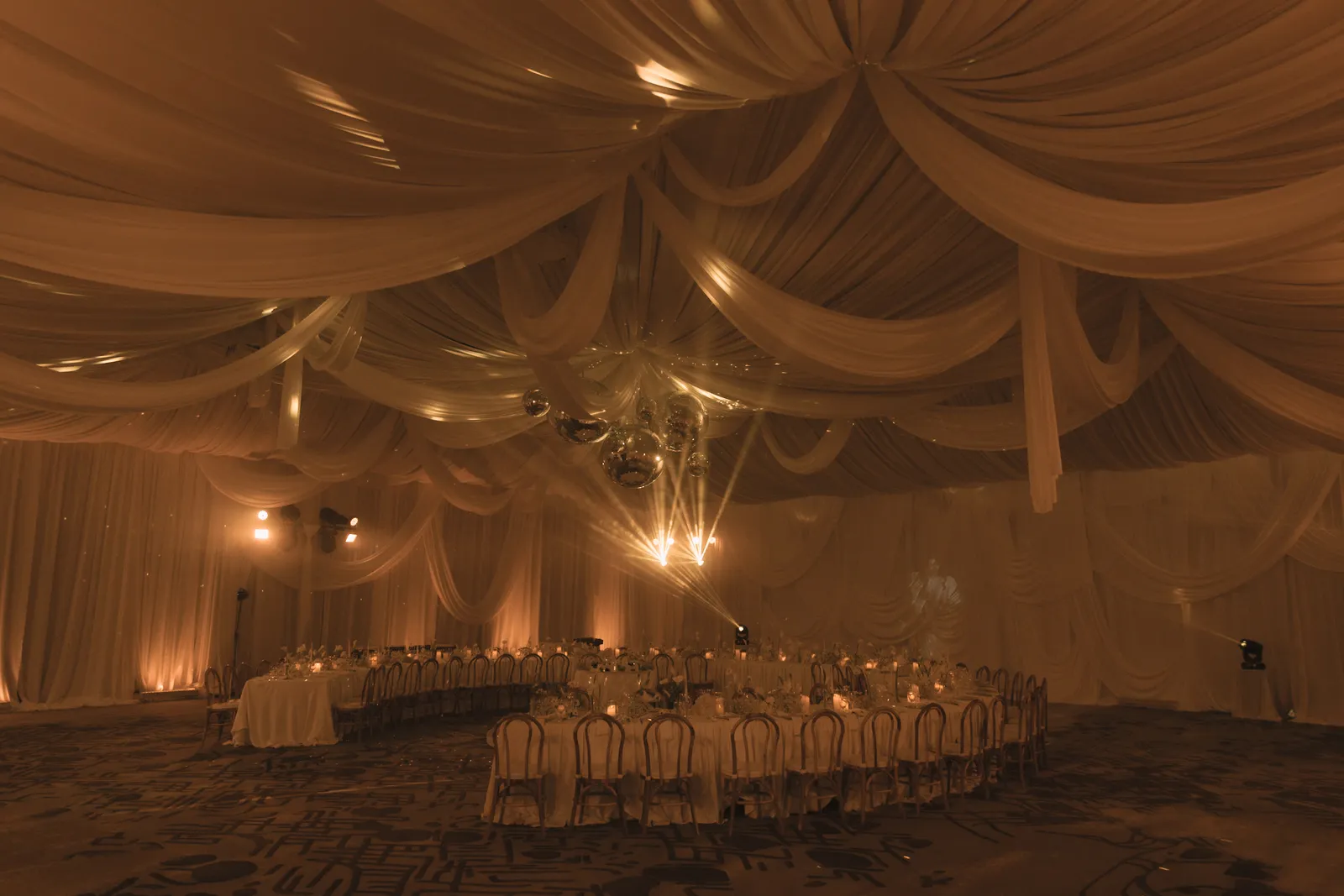 Classic White decoration 35