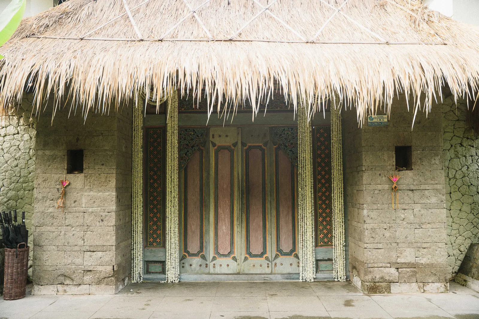 Vibrant Tradition decoration 14