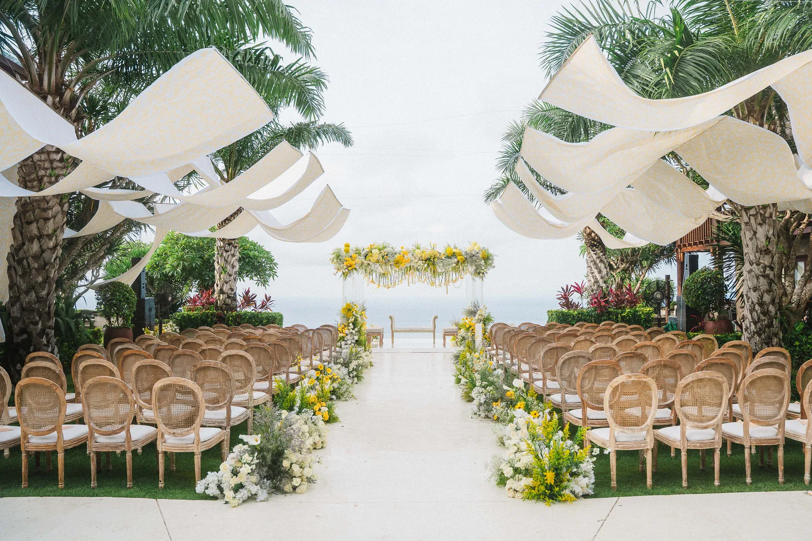 Vibrant Tradition decoration 16